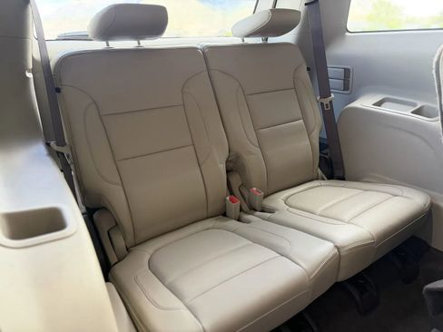 Used 2017 GMC Acadia Denali w/ Technology Package AWD/4WD image 18