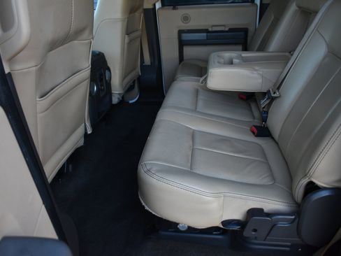 Used 2012 Ford F250 Lariat w/ Lariat Interior Pkg image 25