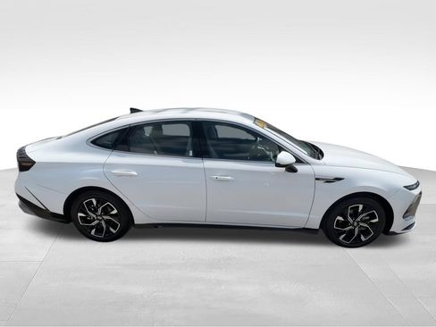 Used 2025 Hyundai Sonata SEL FWD image 9