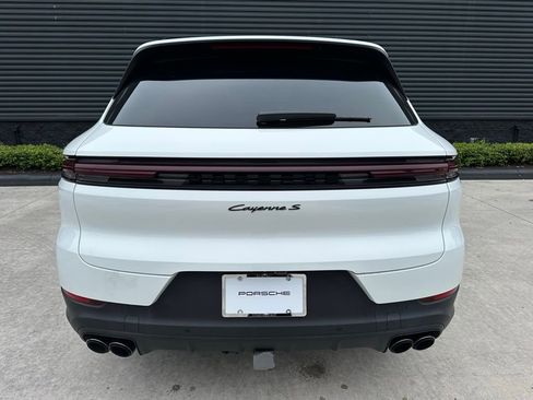 Certified 2025 Porsche Cayenne S AWD/4WD image 12