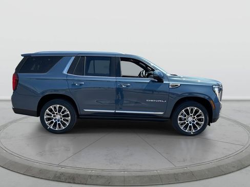 New 2026 GMC Yukon Denali w/ Denali Reserve Package AWD/4WD image 9