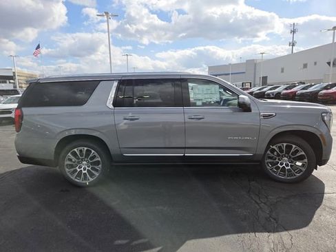 New 2026 GMC Yukon XL Denali w/ Denali Reserve Package image 25