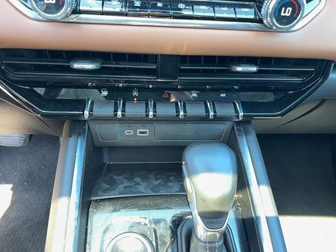 Used 2024 GMC Canyon AT4 w/ Technology Package AWD/4WD image 19