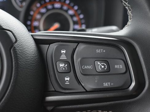 Used 2025 Jeep Wrangler Unlimited Sport AWD/4WD image 14