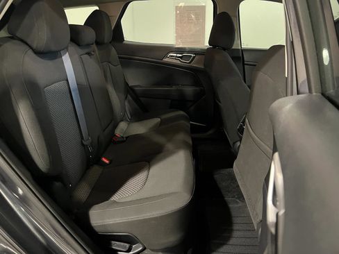 Used 2023 Kia Sportage LX AWD/4WD image 31