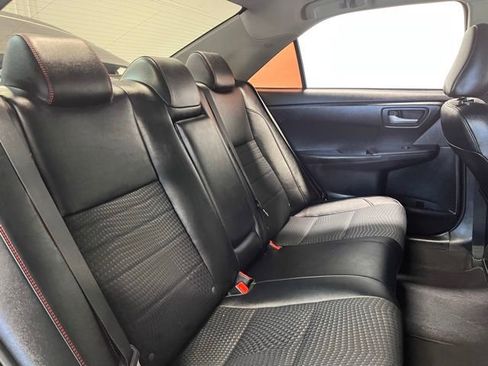 Used 2015 Toyota Camry SE image 13