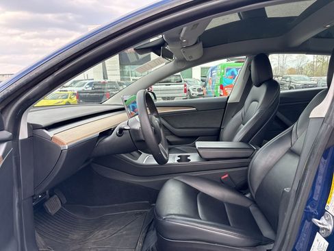 Used 2021 Tesla Model 3 Standard Range Plus RWD image 9