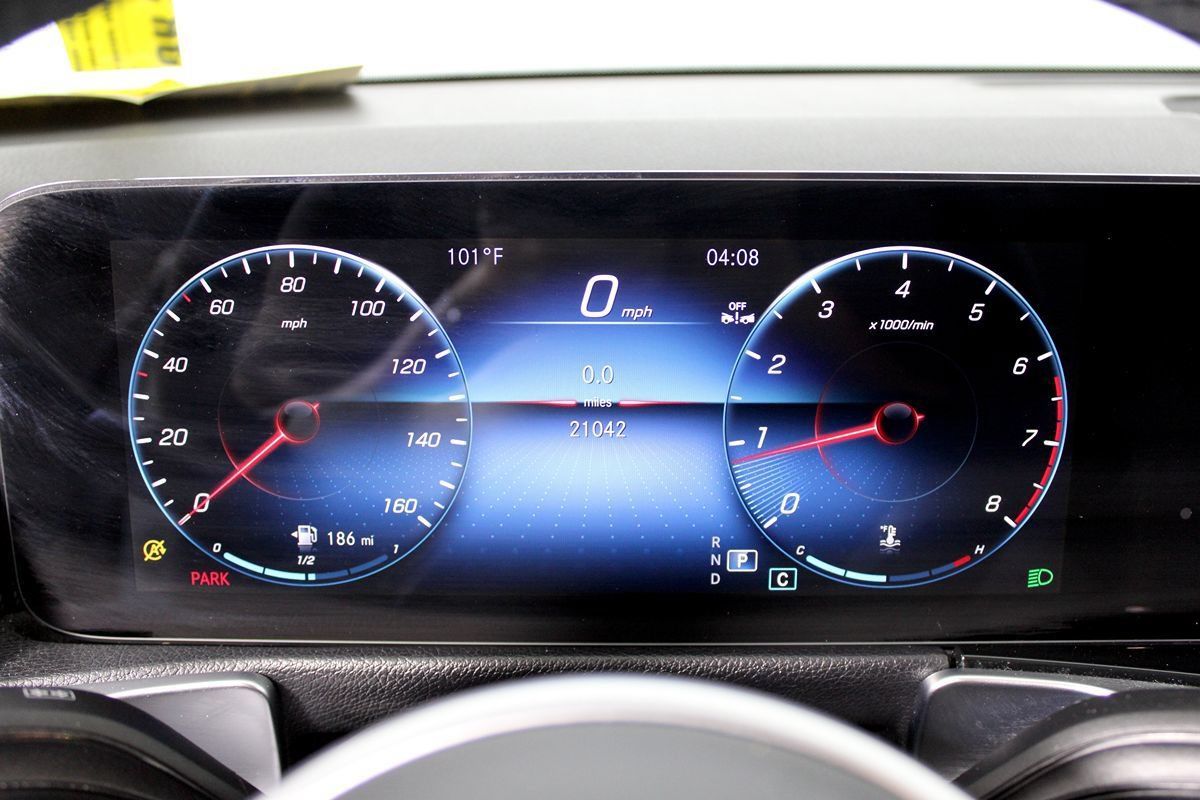 Used 2023 Mercedes-Benz GLB 250 image 16