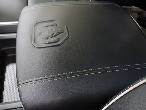 New 2026 RAM 2500 Laramie AWD/4WD image 23