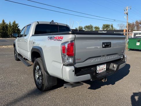 Used 2020 Toyota Tacoma TRD Off-Road w/ TRD Premium Off Road Package image 6