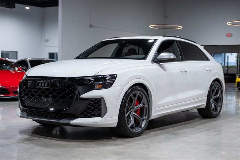 Used 2025 Audi RS Q8 performance AWD/4WD image 10