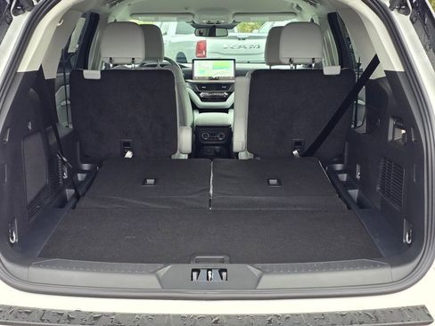 New 2026 Ford Explorer Platinum w/ LUX Leather Package image 28