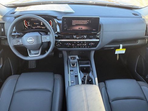 New 2026 Nissan Pathfinder SL FWD image 10