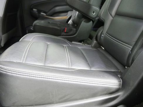 Used 2018 GMC Yukon Denali image 13