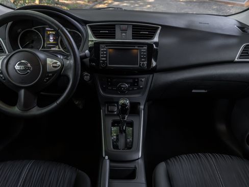 Used 2018 Nissan Sentra SV w/ Premium Package (P01) FWD image 10