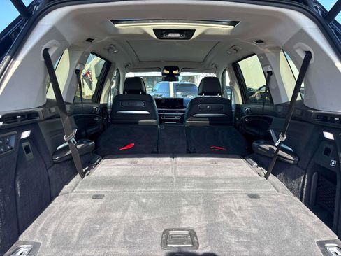 Used 2023 BMW X7 xDrive40i w/ Premium Package image 18