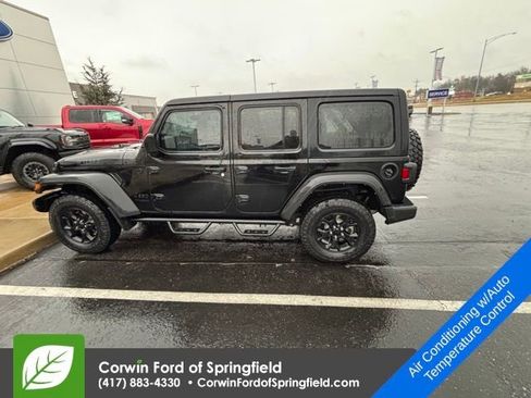 Used 2022 Jeep Wrangler Unlimited Sport image 9