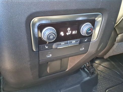 Used 2021 Chevrolet Tahoe Premier w/ Premium Package image 15