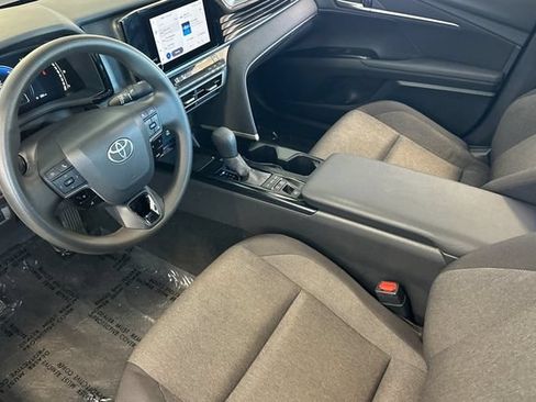 Used 2025 Toyota Camry LE FWD image 12