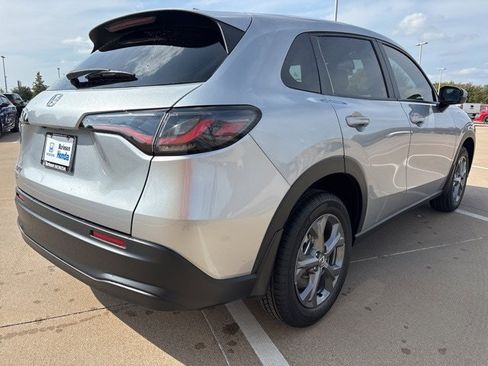 New 2026 Honda HR-V LX image 3