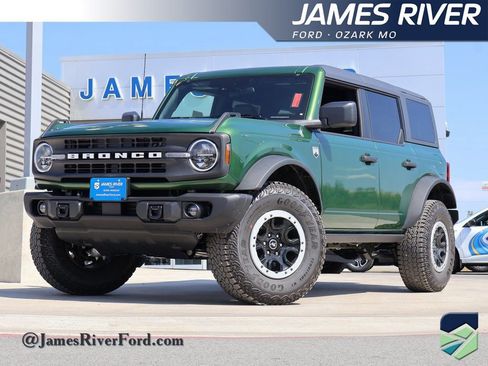 New 2025 Ford Bronco Big Bend w/ Black Diamond Package image 1