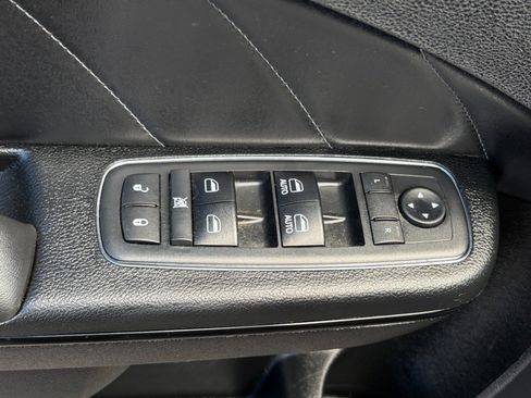 Used 2018 Dodge Charger GT w/ Blacktop Package AWD/4WD image 17