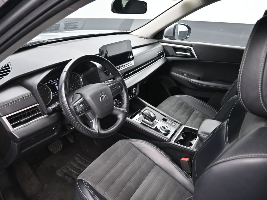 Used 2024 Mitsubishi Outlander SE AWD/4WD image 20