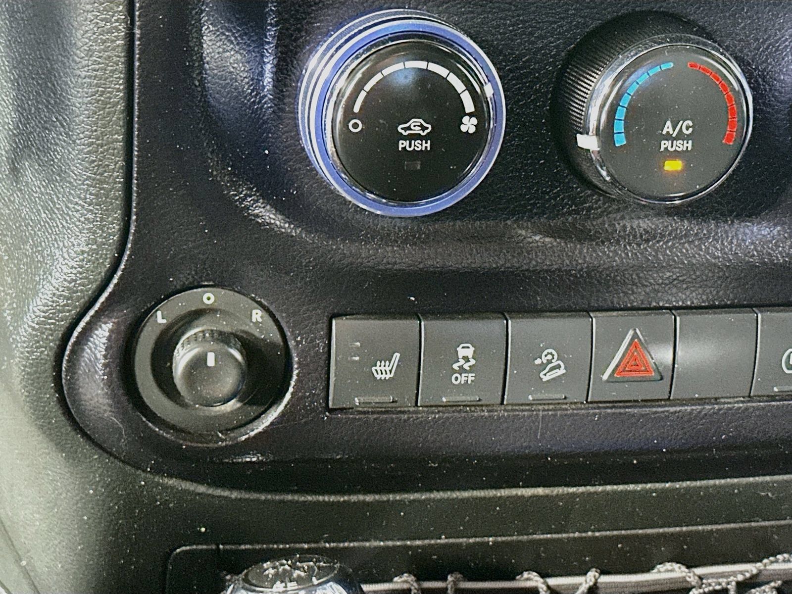 Used 2015 Jeep Wrangler Unlimited Sport AWD/4WD image 17