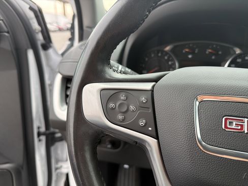 Certified 2022 GMC Terrain SLT w/ Tech Package image 11