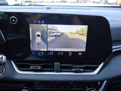 New 2027 Chevrolet Equinox LT w/ Safety and Technology Package AWD/4WD image 13