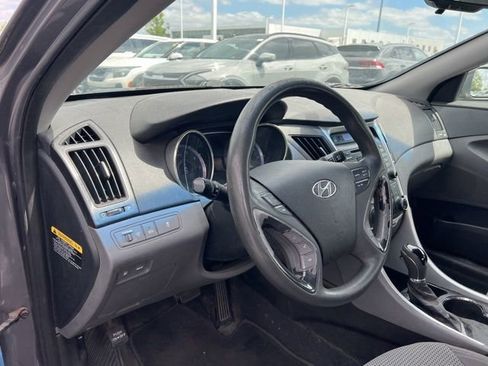 Used 2012 Hyundai Sonata GLS w/ Popular Equipment Pkg FWD image 9
