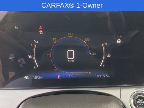 Used 2025 Chevrolet Trax LT FWD image 12