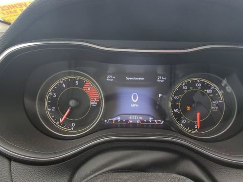 Certified 2022 Jeep Cherokee Latitude Lux image 9