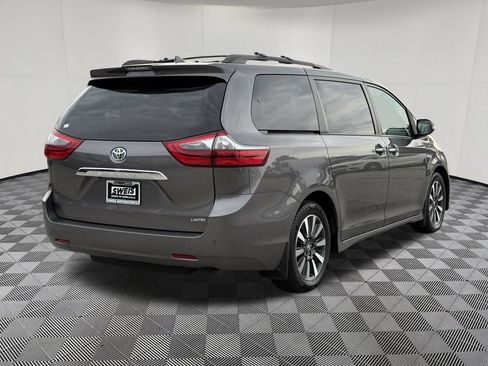 Used 2020 Toyota Sienna Limited FWD image 6