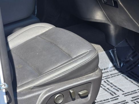 Used 2024 GMC Sierra 1500 SLT image 7