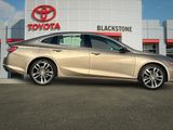 Used 2022 Chevrolet Malibu LT image 2