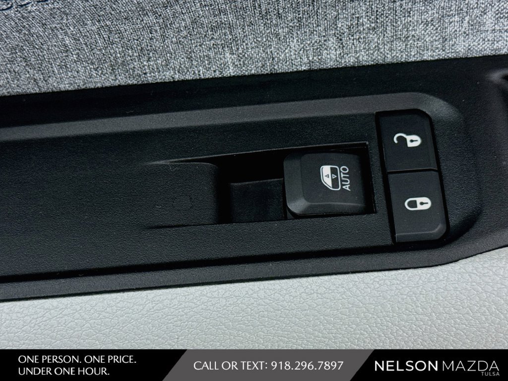 Used 2022 Jeep Compass Latitude w/ Sun and Sound Group AWD/4WD image 48