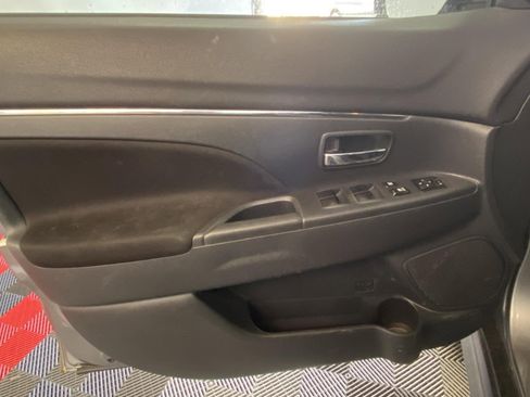 Used 2020 Mitsubishi Outlander Sport ES AWD/4WD image 17