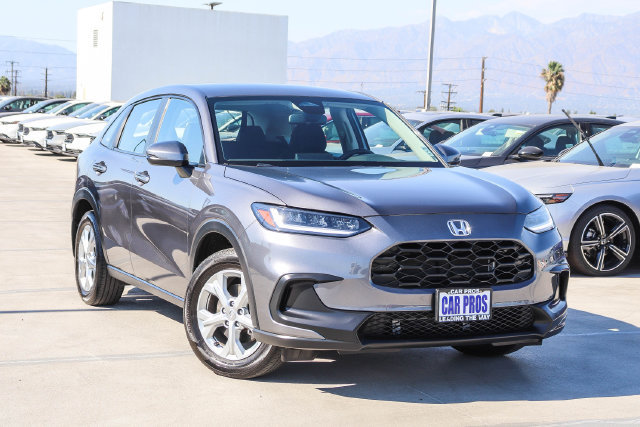 Used 2025 Honda HR-V LX image 2