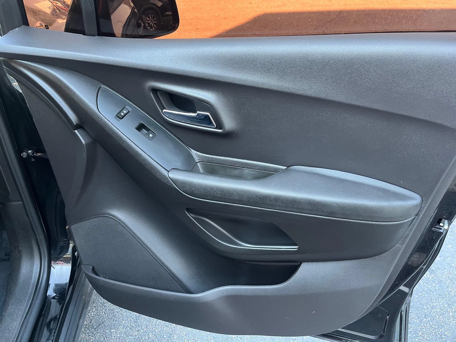 Used 2018 Chevrolet Trax LT w/ Redline Edition FWD image 45