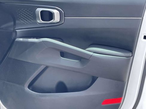 Used 2025 Kia Sorento EX w/ Panoramic Sunroof Package FWD image 17
