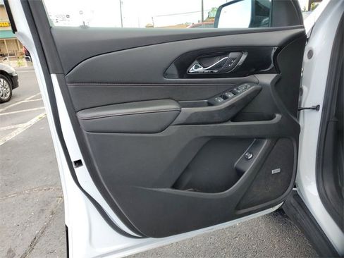 Certified 2023 Chevrolet Traverse RS image 21