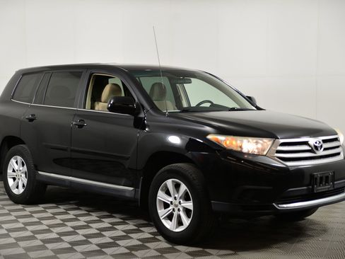 Used 2012 Toyota Highlander FWD image 6