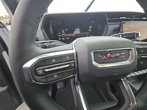 Used 2026 GMC Terrain Elevation w/ Elevation Premium Package image 17