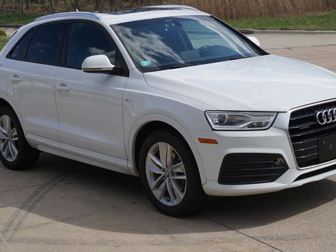 Used 2018 Audi Q3 2.0T Premium w/ Convenience Package image 7