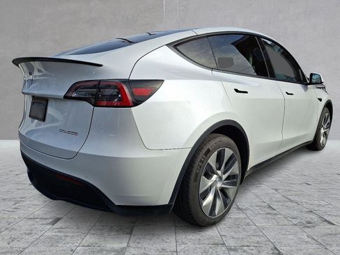 Used 2020 Tesla Model Y Performance image 6