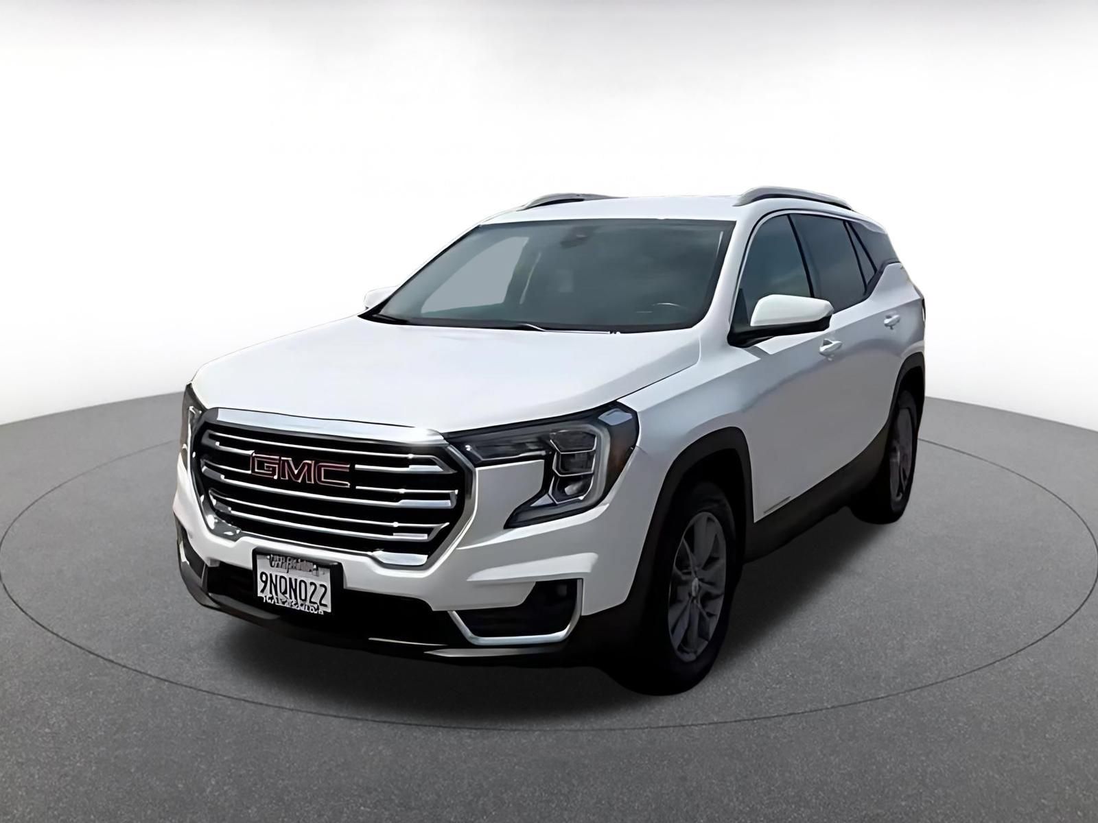 Used 2024 GMC Terrain SLT AWD/4WD image 6