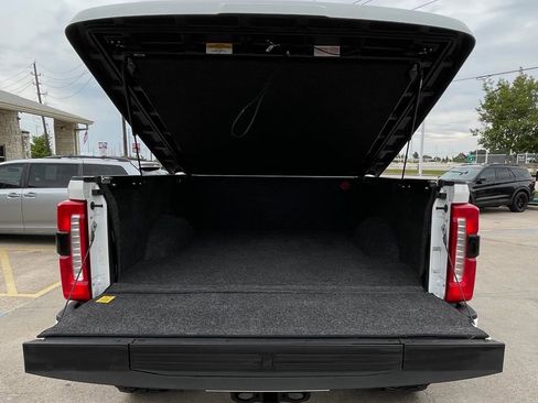 Used 2024 Ford F250 Lariat w/ Lariat Ultimate Package AWD/4WD image 12