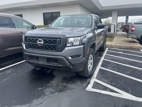 Used 2024 Nissan Frontier S w/ Technology Package image 2