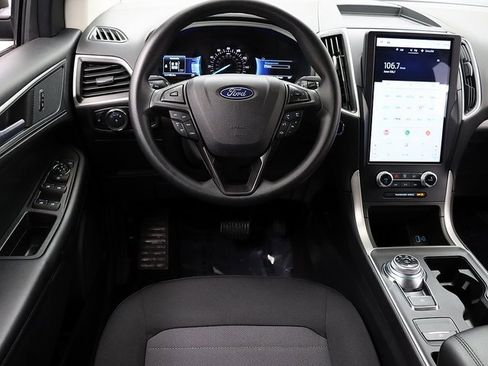 Used 2024 Ford Edge SE image 14